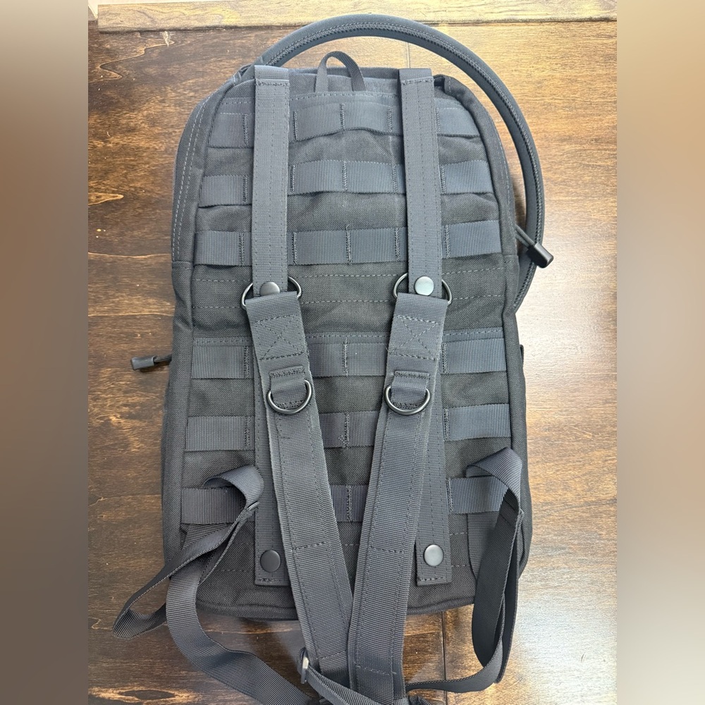 Condor Hydration backpack - Picture 2 of 5
